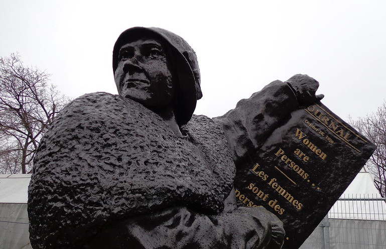 Persons statue
