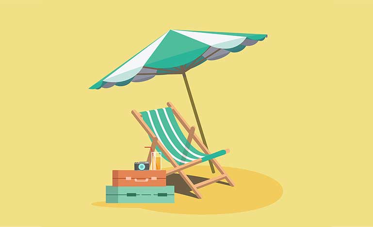 Un parasol et une chaise sur une plage