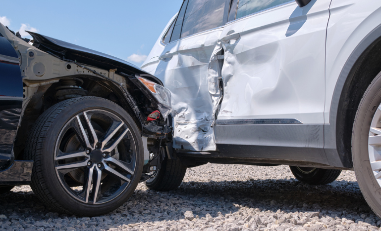Two cars in an accident