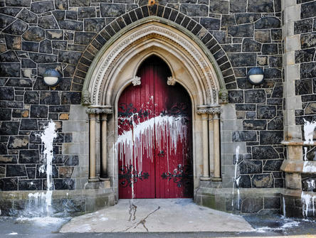 Une église vandalisée